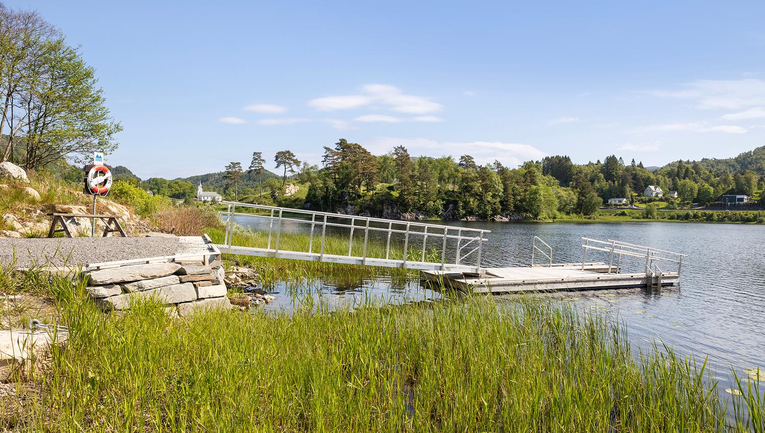 Kyrkjevatnet badeplass på Tysnes