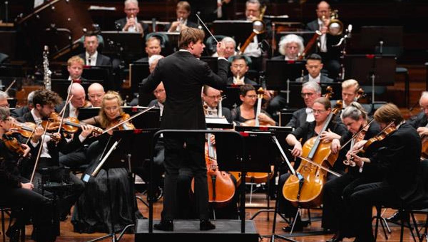 Oslo-Filharmonien på scenen