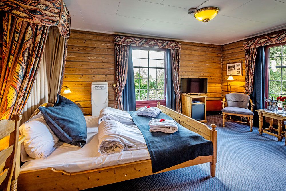 historic room at the Straand Hotel