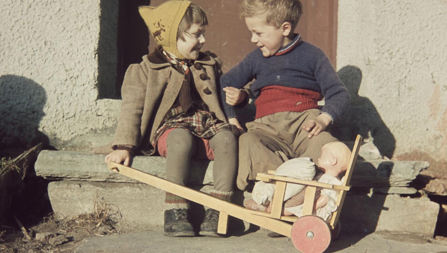 Levanger Fotomuseum - Barn i Levanger, ca. 1938. Foto: Renbjør.