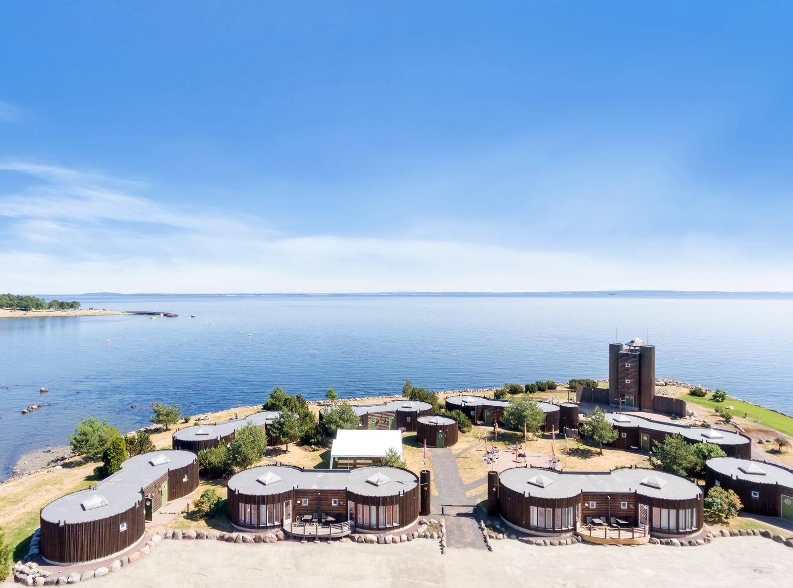 Furustrand cabins with a view of the sea