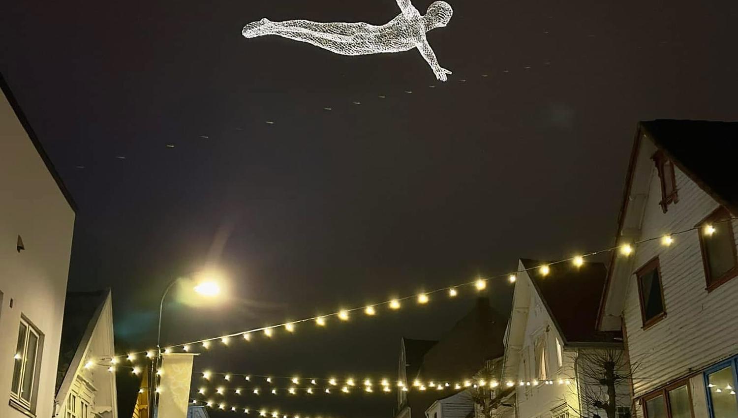 The Travellers light sculptures