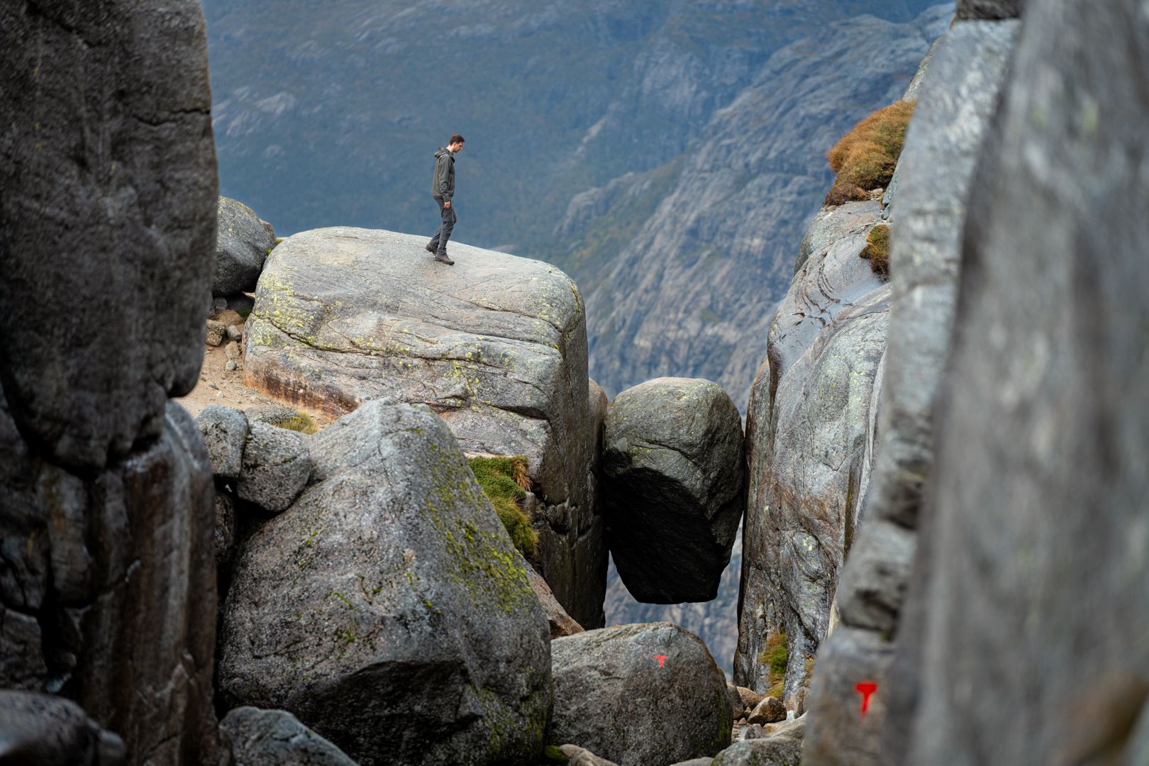 Do you have the courage to step onto the boulder?