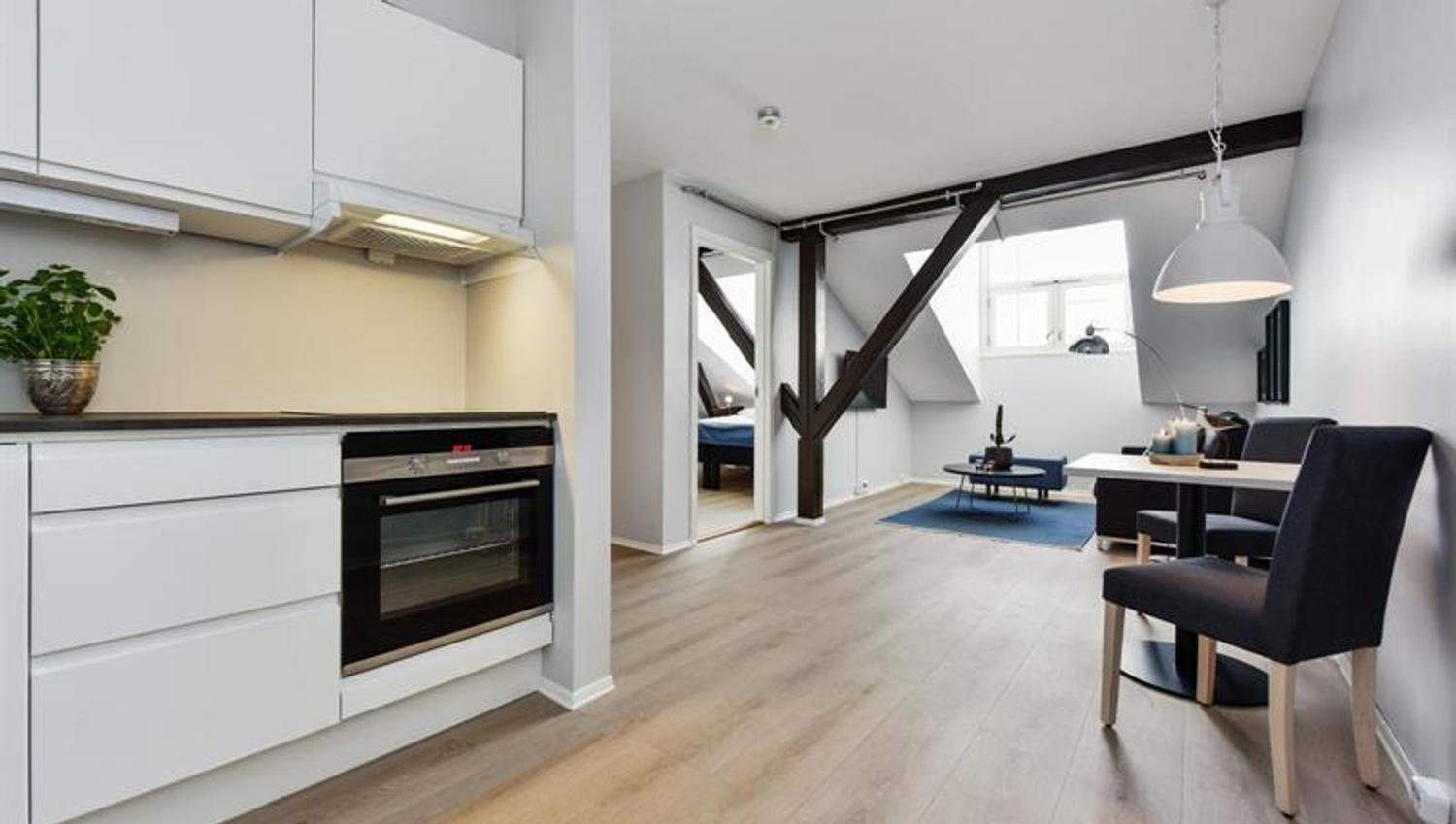 Open plan kitchen, living and dining room solution