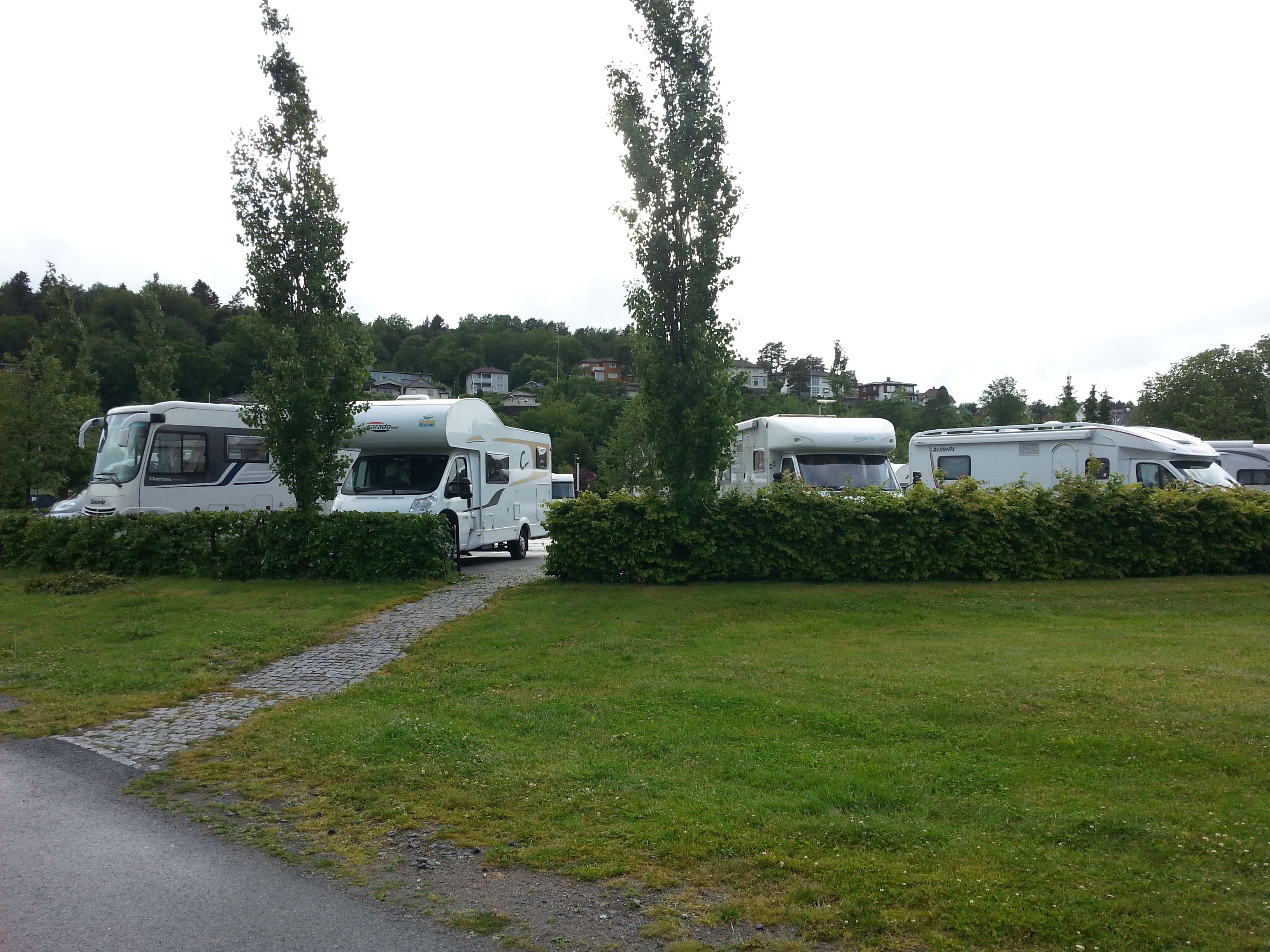 Bobiler parkert på Sandefjord Bobilpark