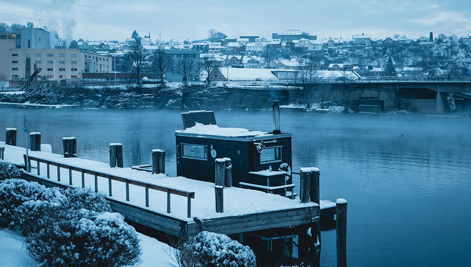 sauna boat "Leo" in Skien in the winter