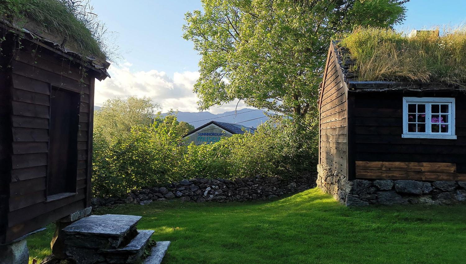Sunnhordlandstunet is only a few minutes' walk from Leirvik town center