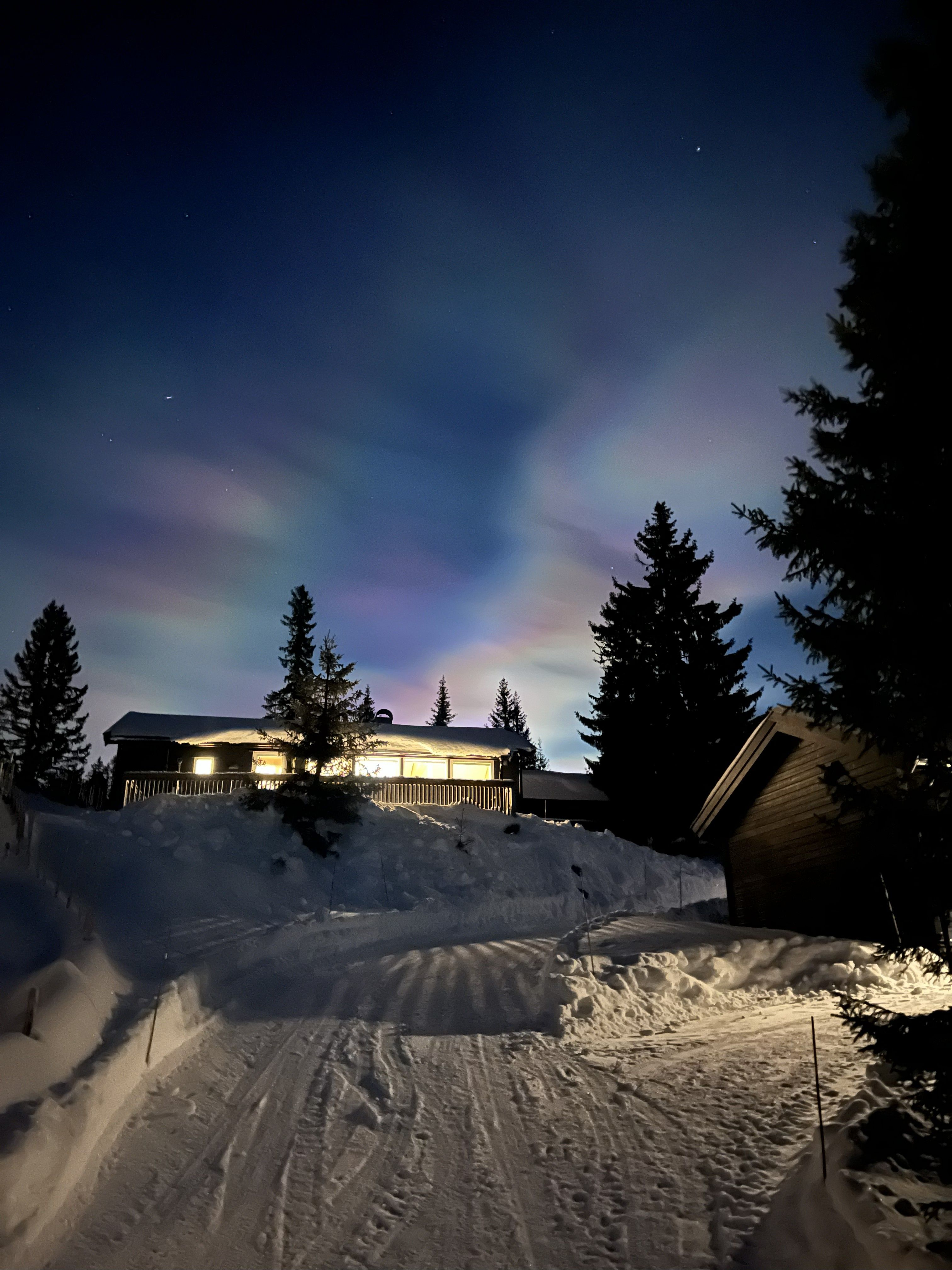 Cabin HCX62 winter Aurora