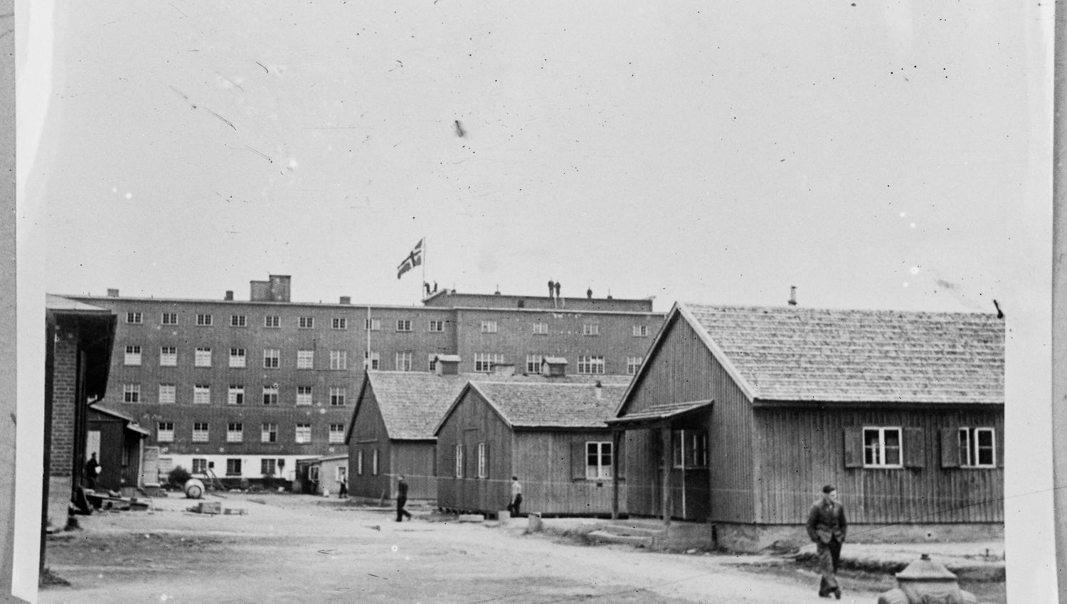 Historic photo of Grini prison camp - the barracks in front of the prison