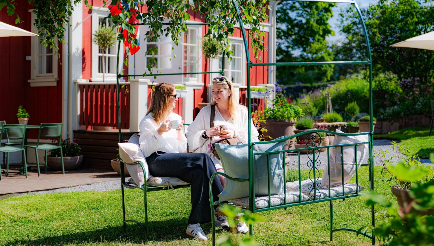 Rødstua, Kafe og landhandel på Granavolden Hotell & Gjæstgiveri