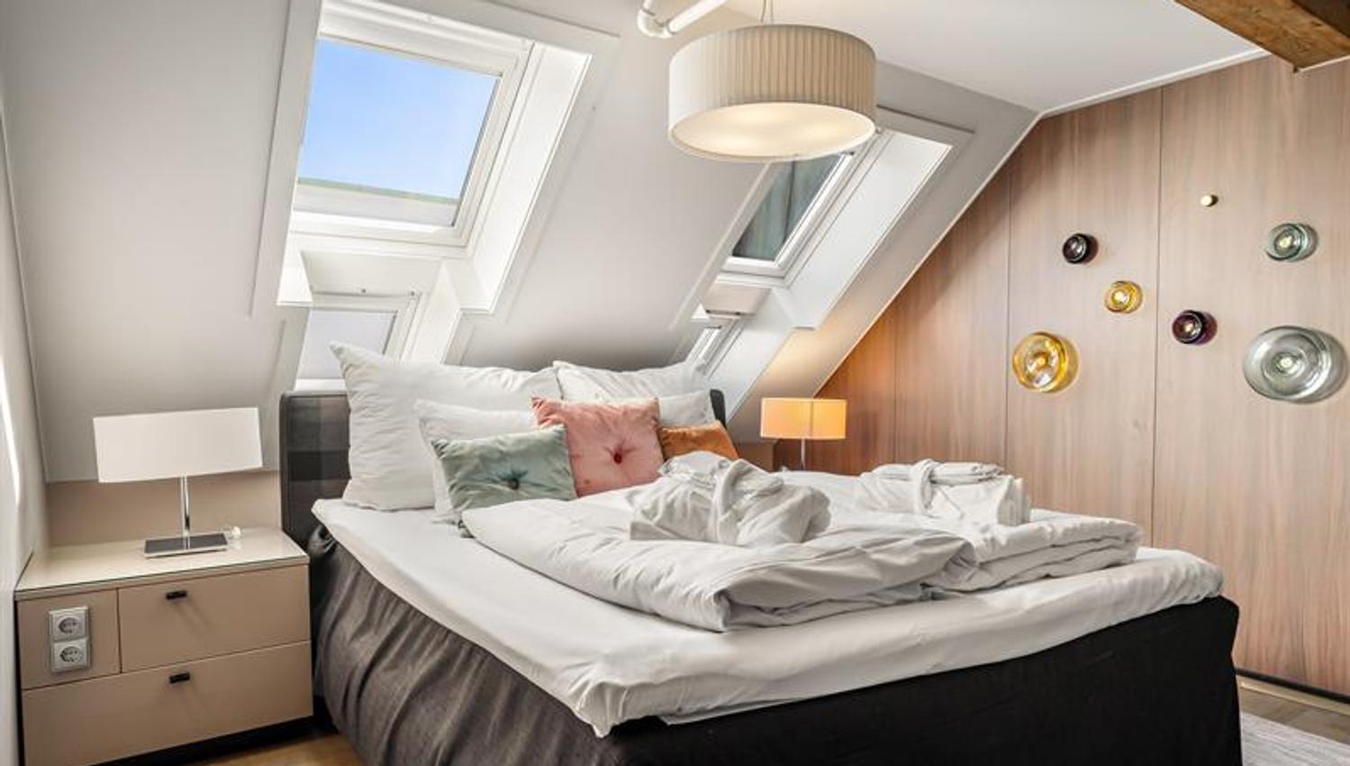 Suite bedroom