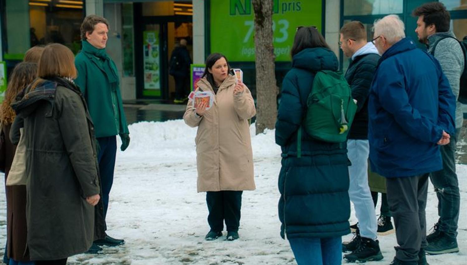 The participants must do a challenge; finding typical Norwegian groceries