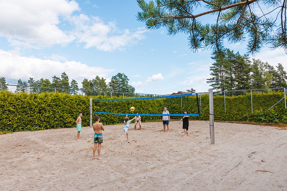 Sandvolleyballbane hos First Camp Bø.