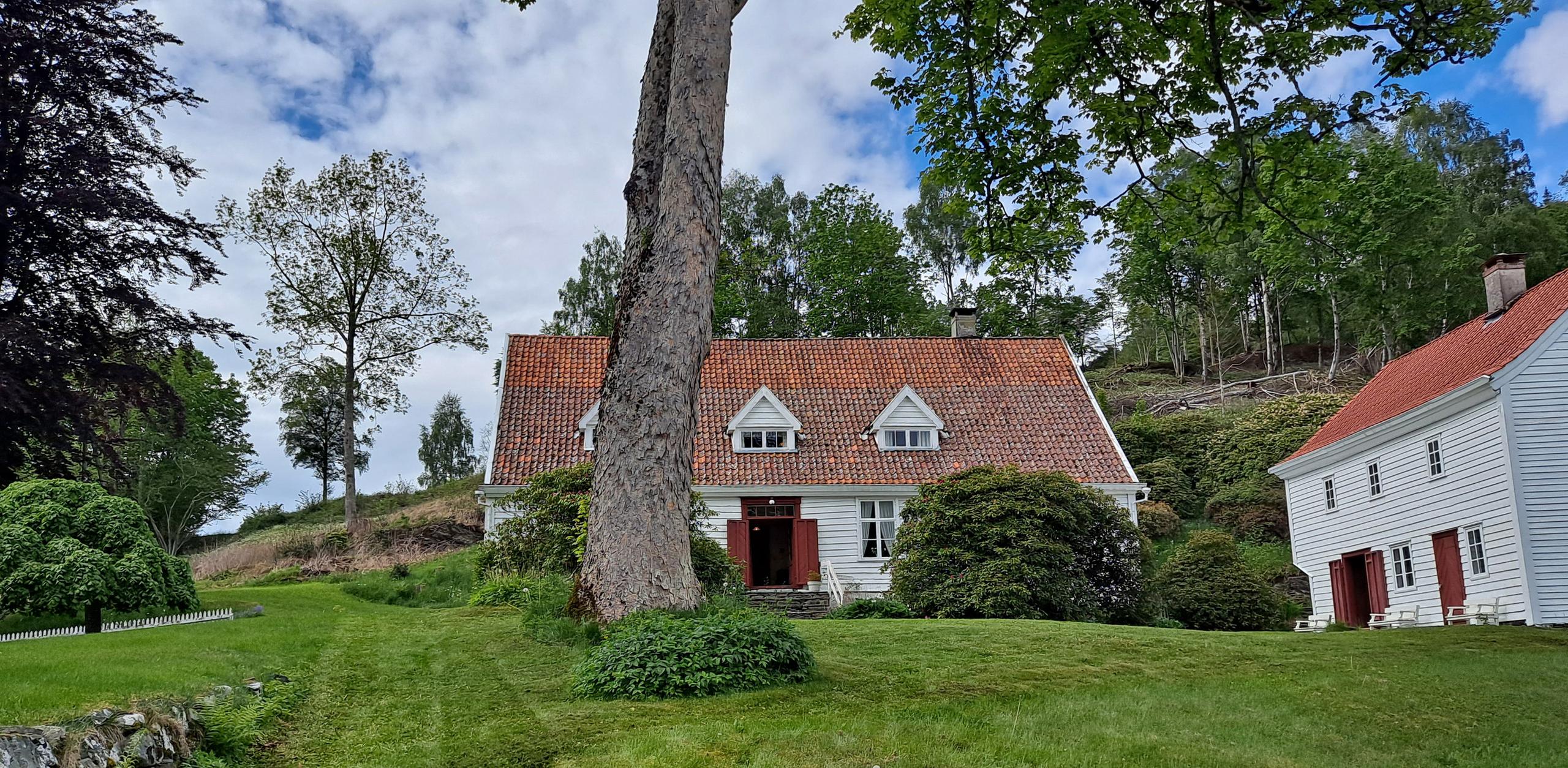 Fjelberg prestegard