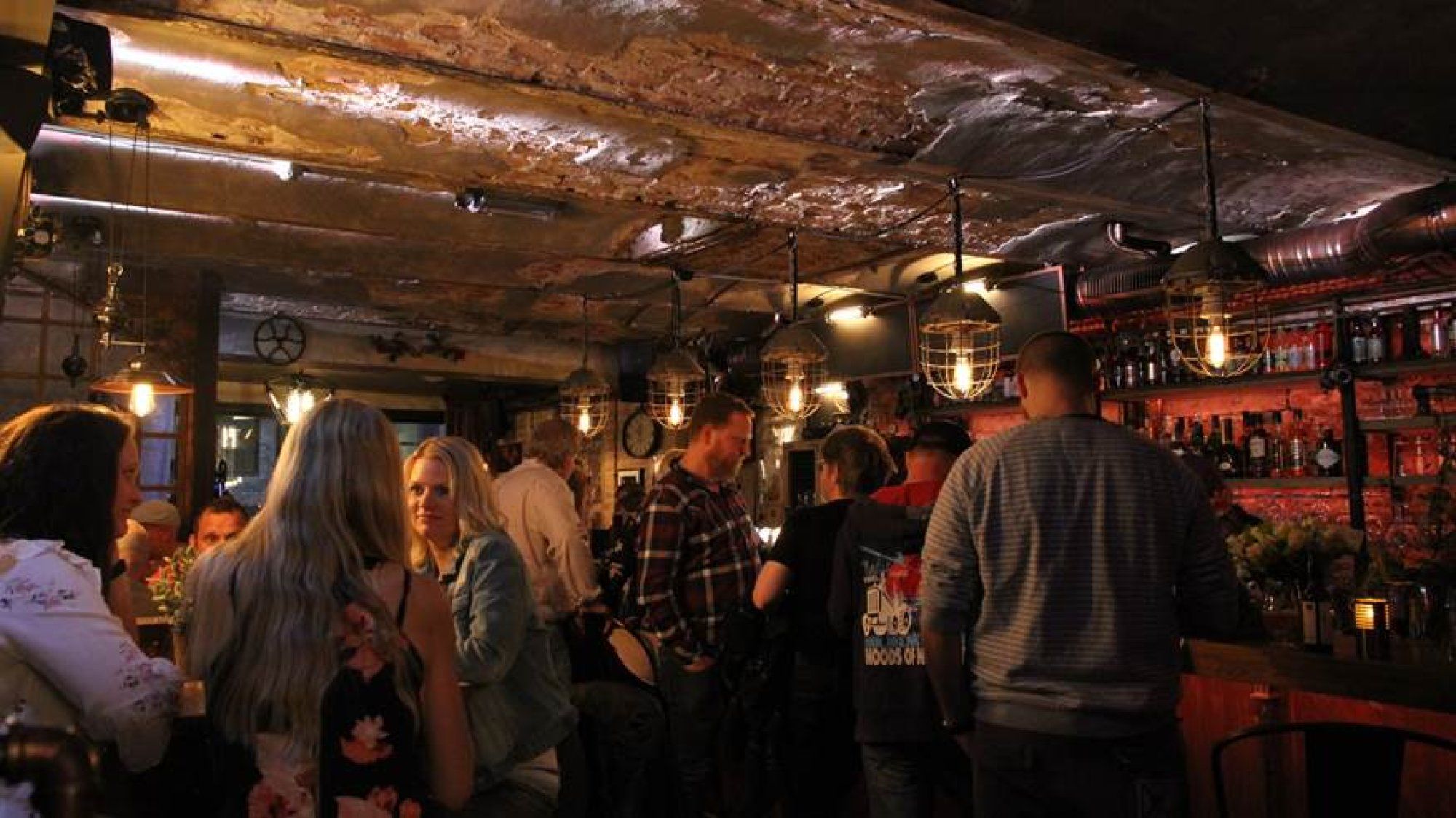 Rust & Rør bar