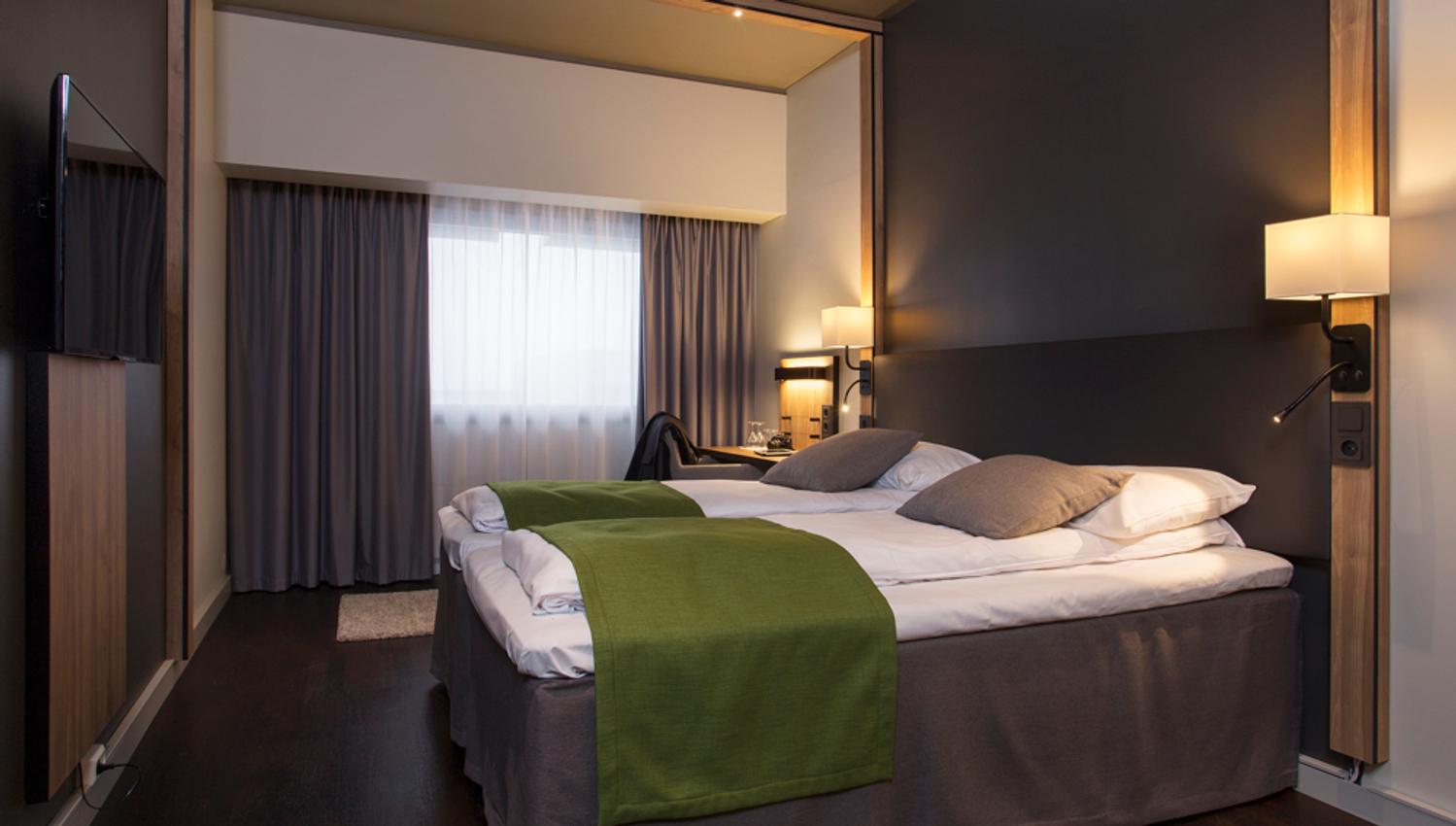 Interior - bedroom, a bed, doublebed, to lamps
