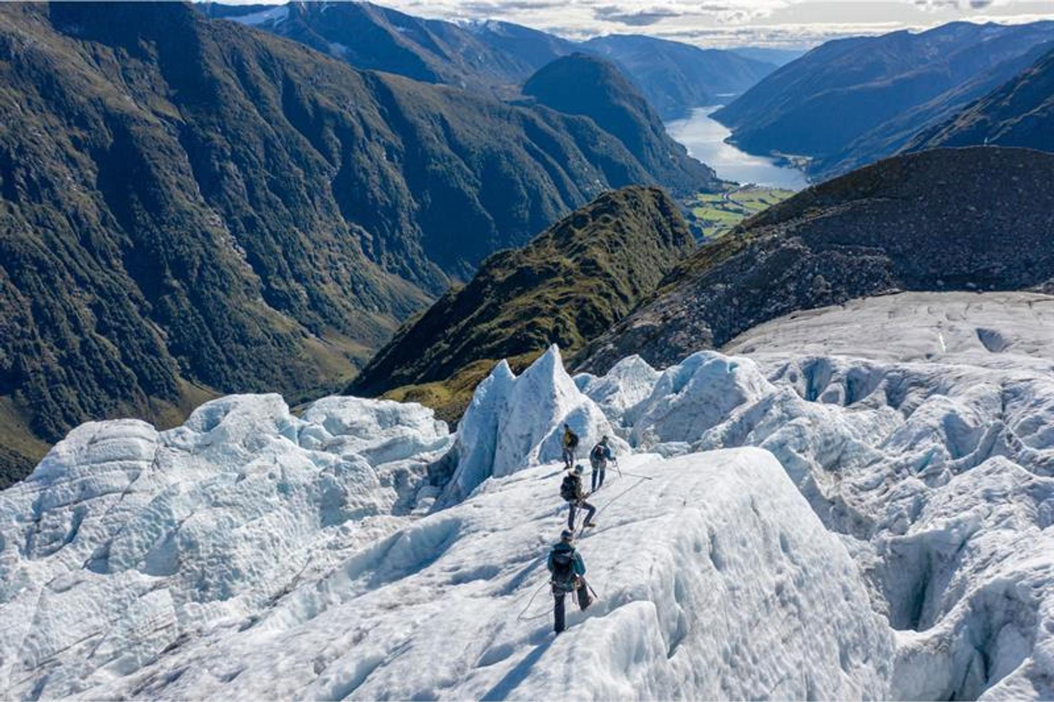 Guida brevandring på Flatbreen - Fjærland