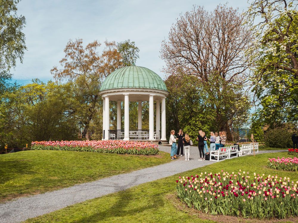 Paviljongen i Brekkeparken om våren