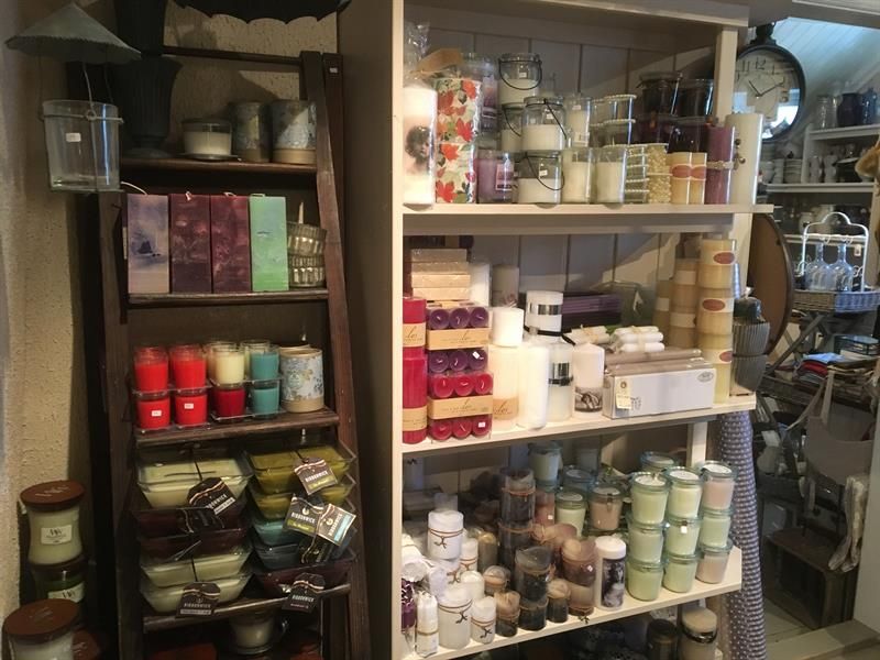 Candles and napkins
