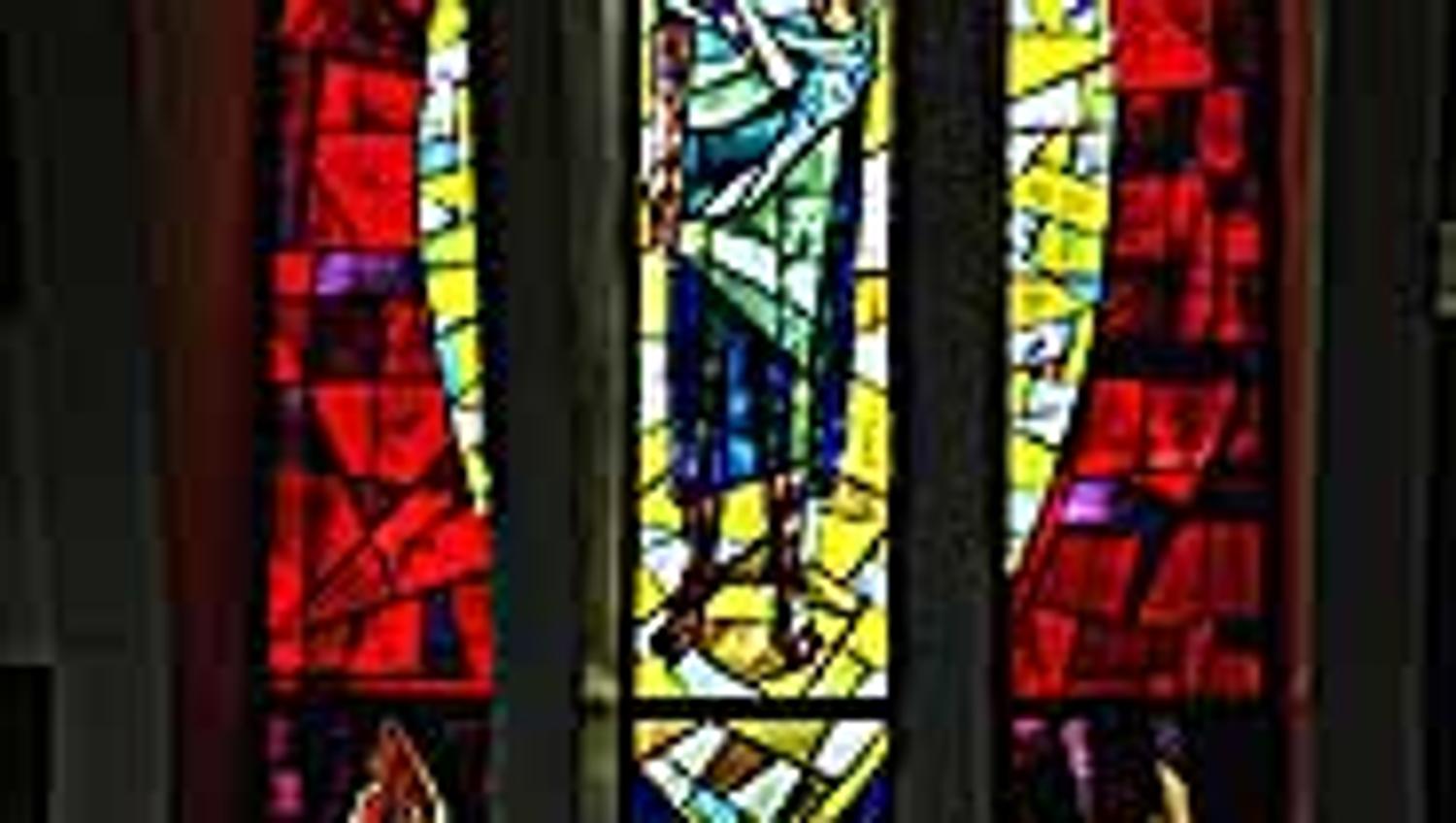 Harstad kirkes glassmaleri