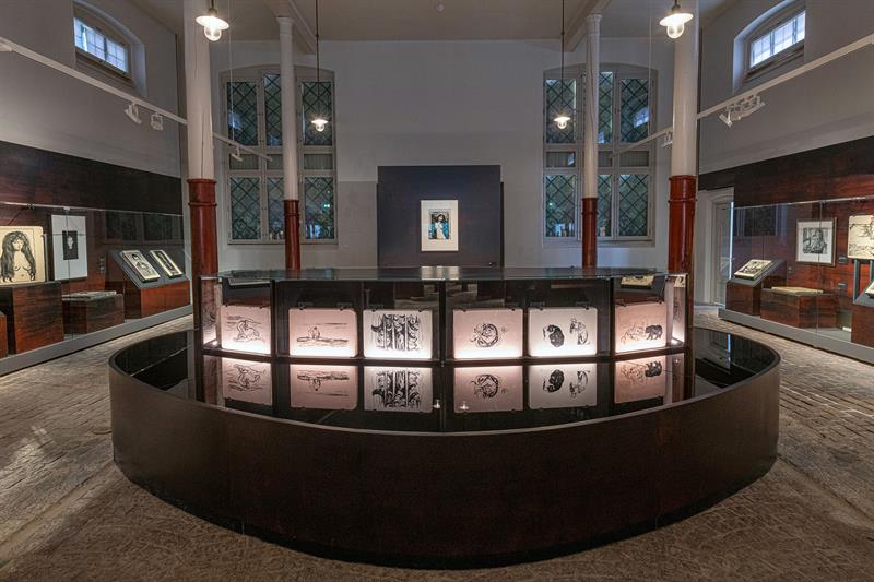 Lithographies exhibited at the stables