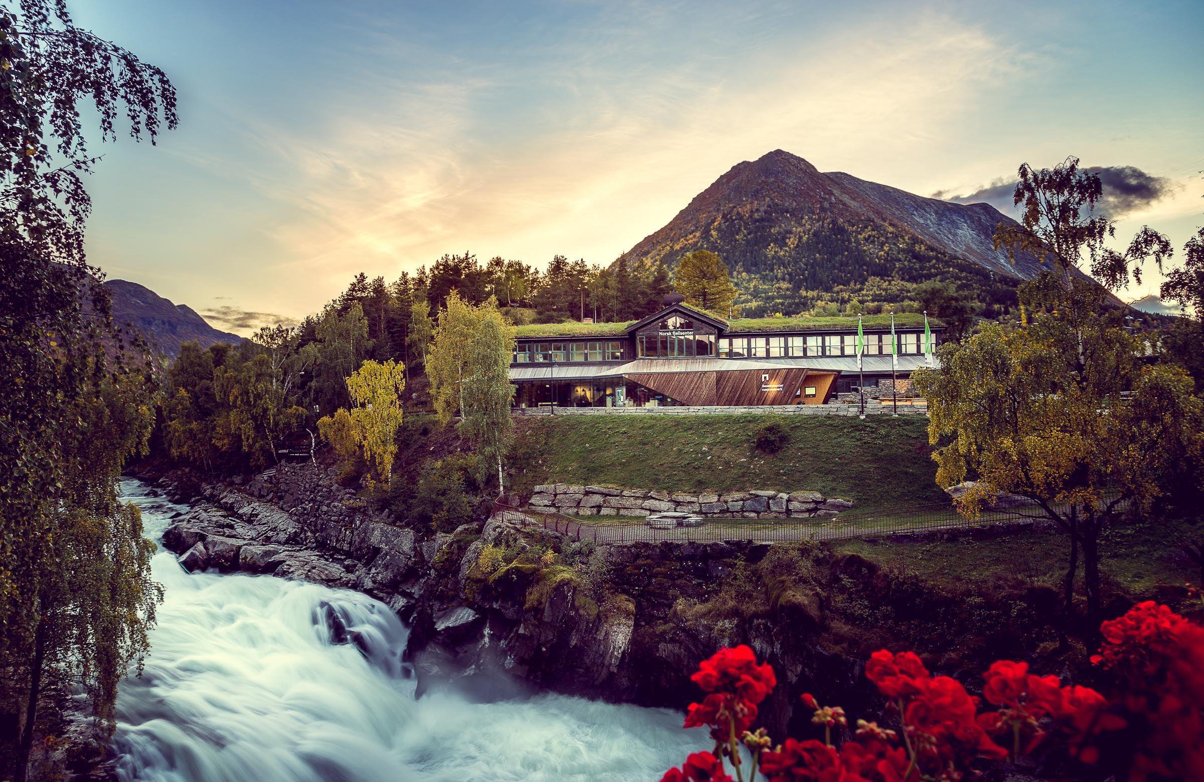 Norwegian Mountain Center - where man and mountains meet