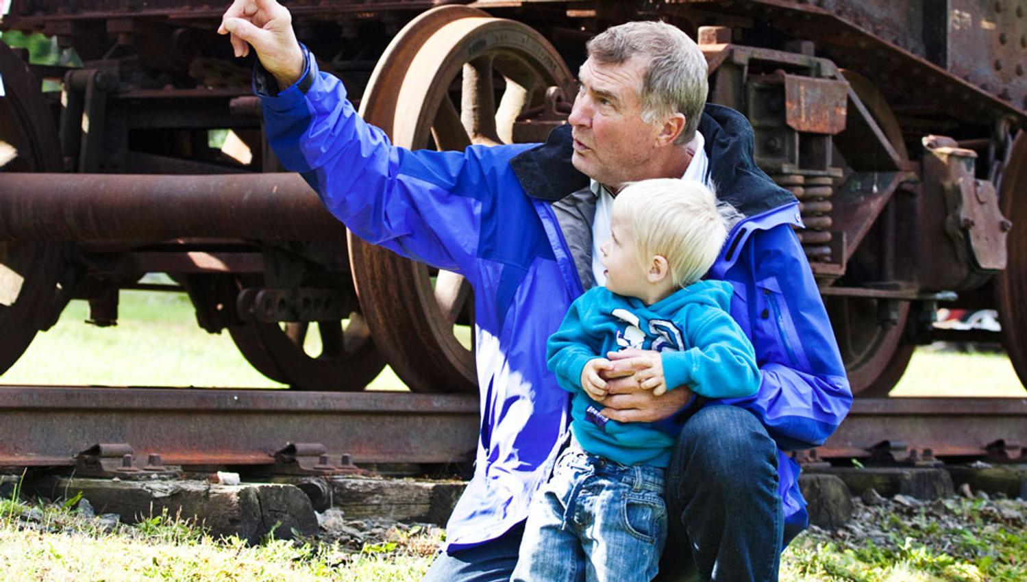 Guiding about the Rjukan Railway at Mæl station