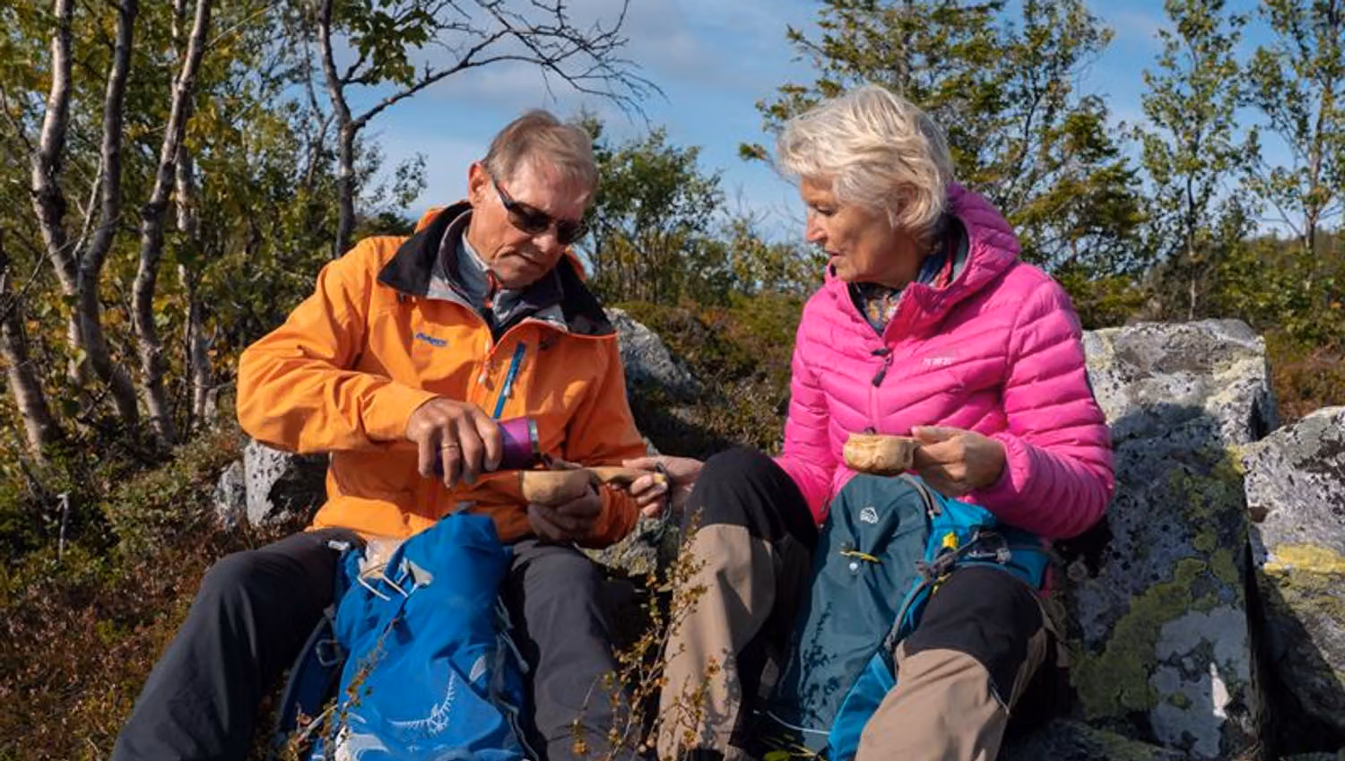 Deilig med en liten matstopp i vakker natur