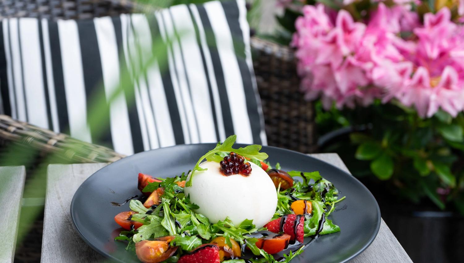 Sommersalat på The Lobby, Reenskaug Hotel