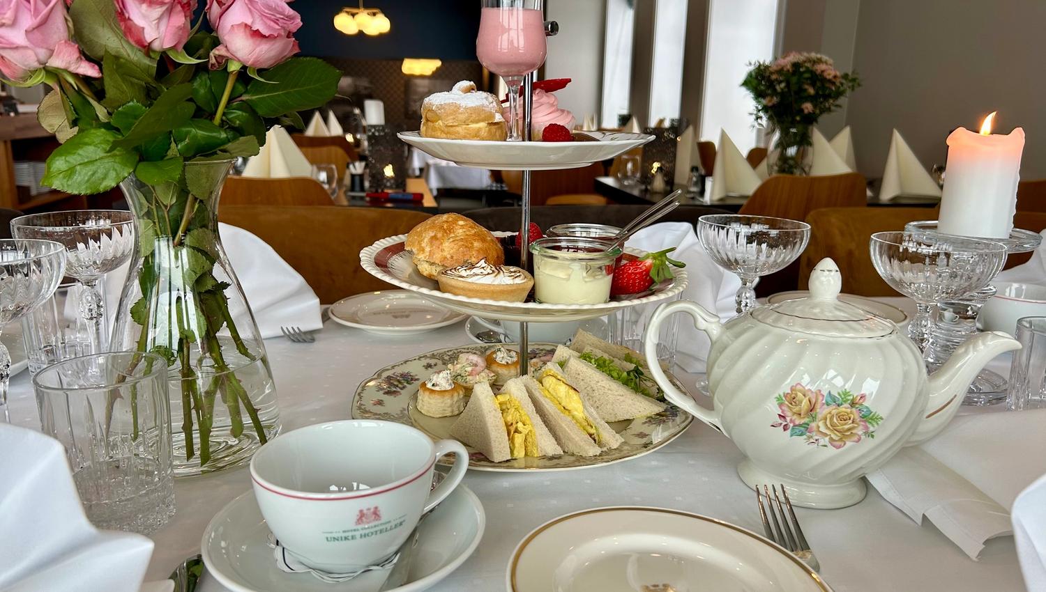 afternoon tea på Brattrein Hotel