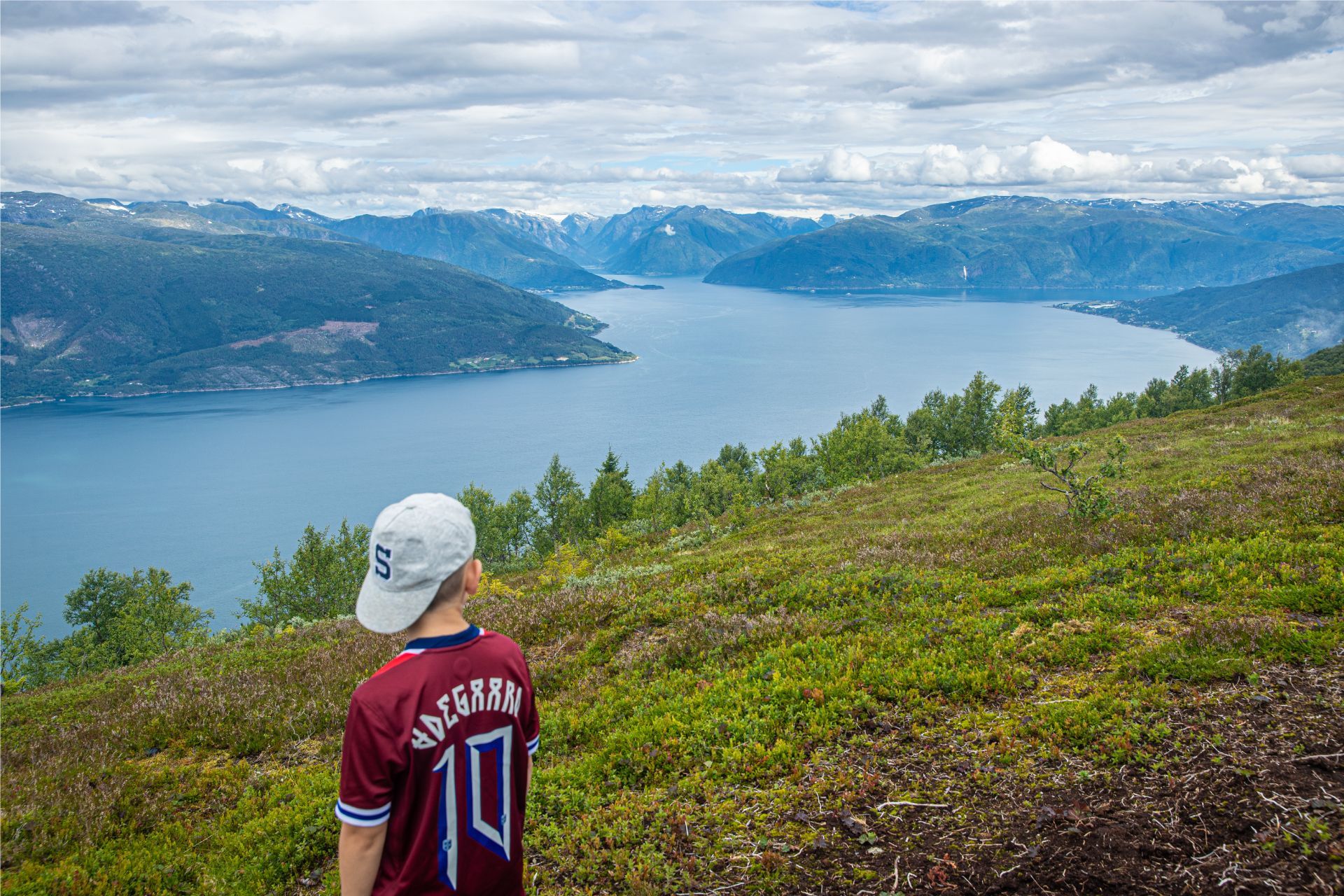Hike to Synshovden, Vik