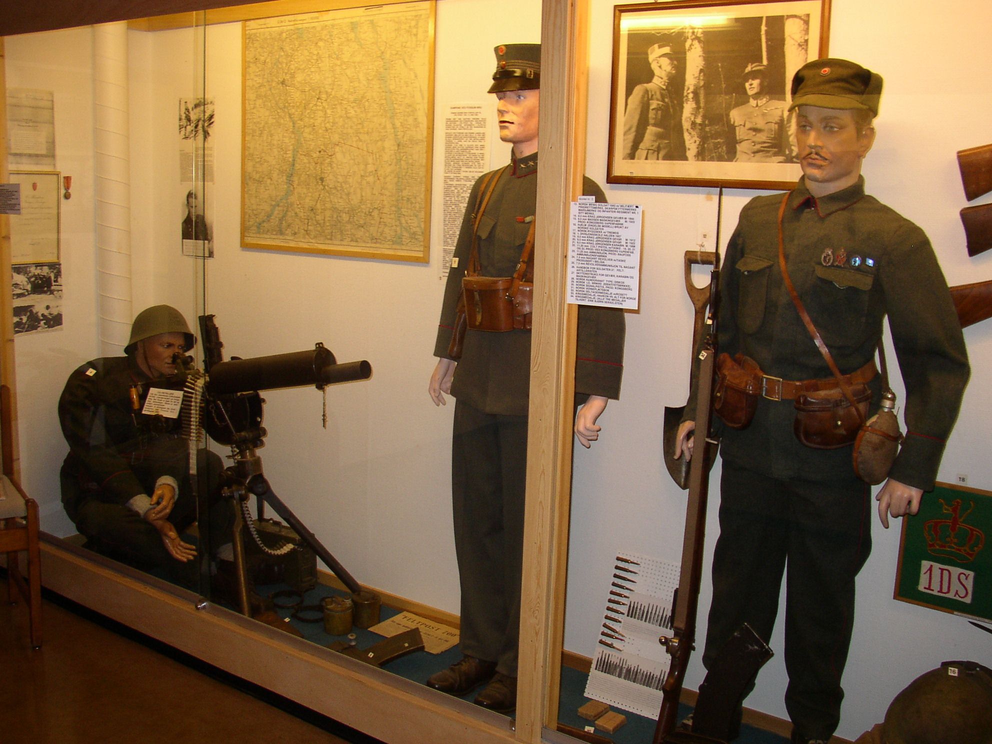 military memorabilia 