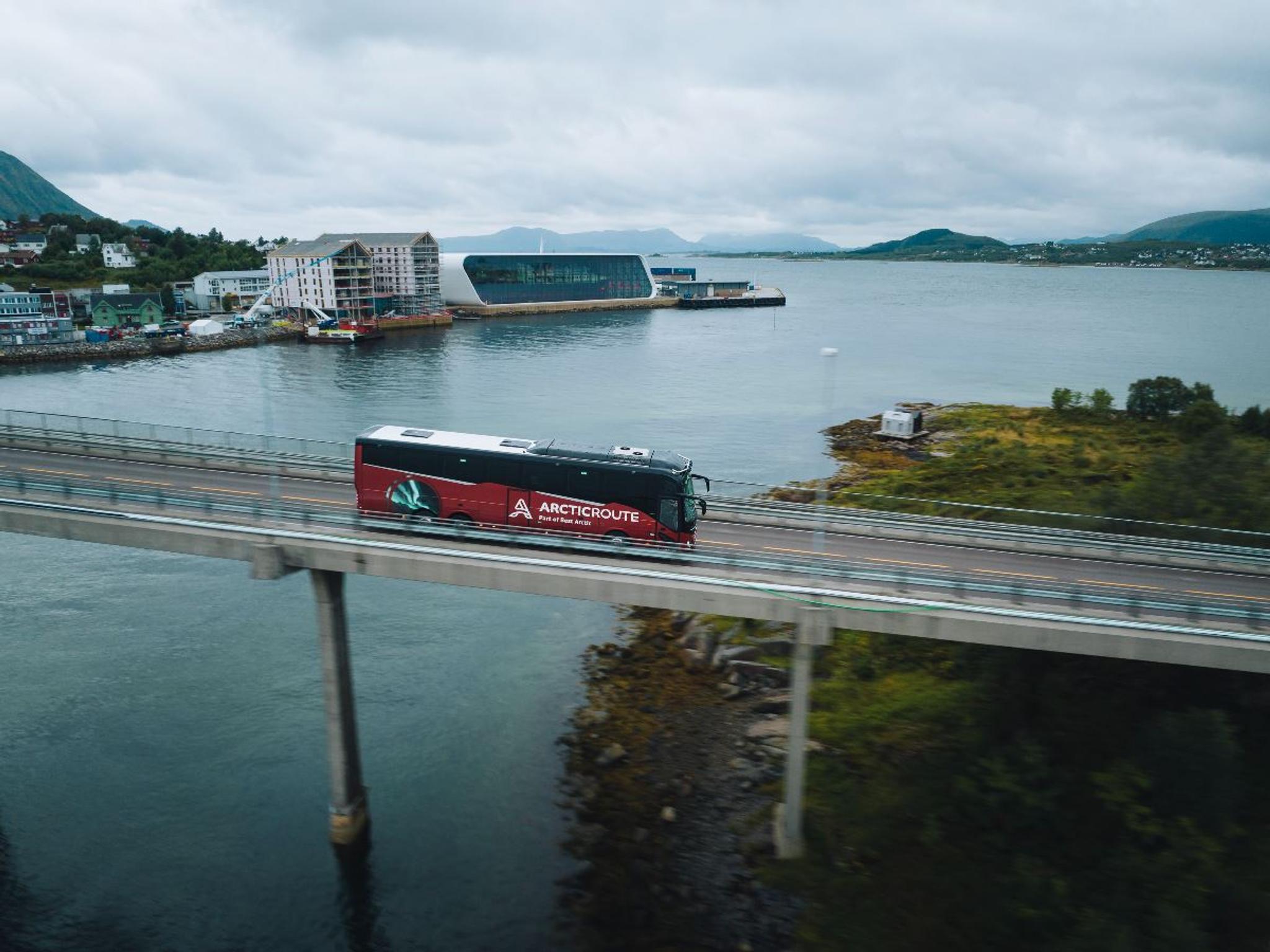 Arctic Route Tromsø - Senja - Vesterålen - Lofoten - Tromsø