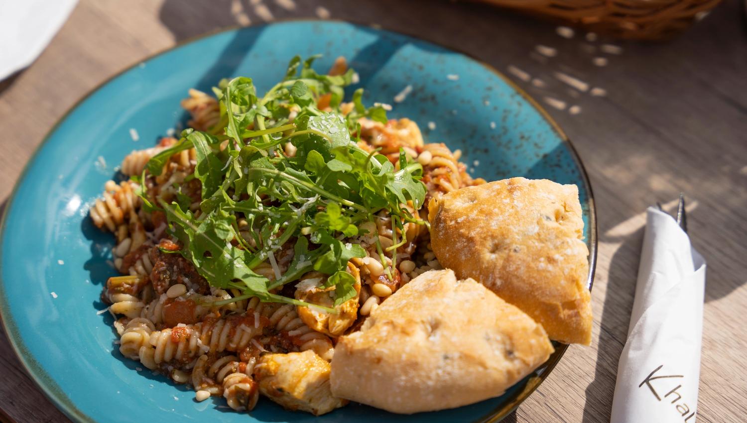 Khalles Corner, restaurant i Storgata på Gjøvik. Pastarett.