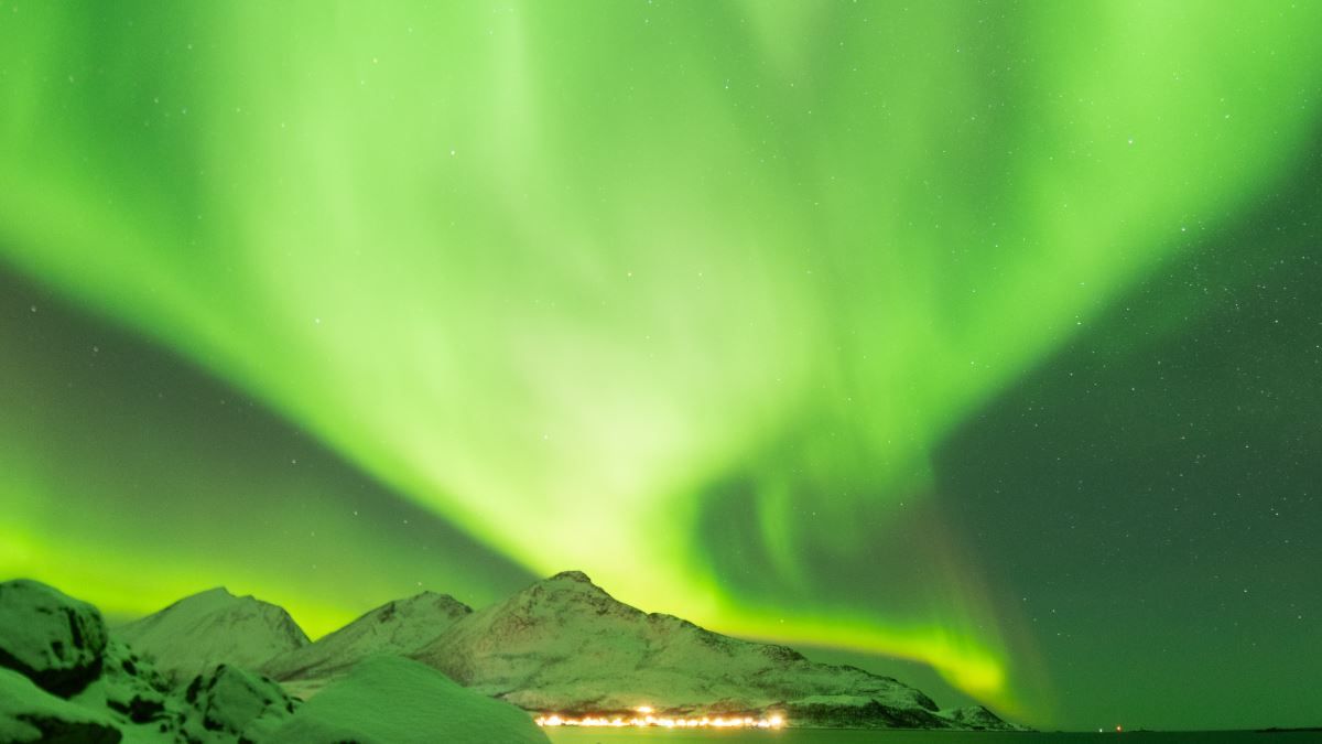Green northern lights in the sky