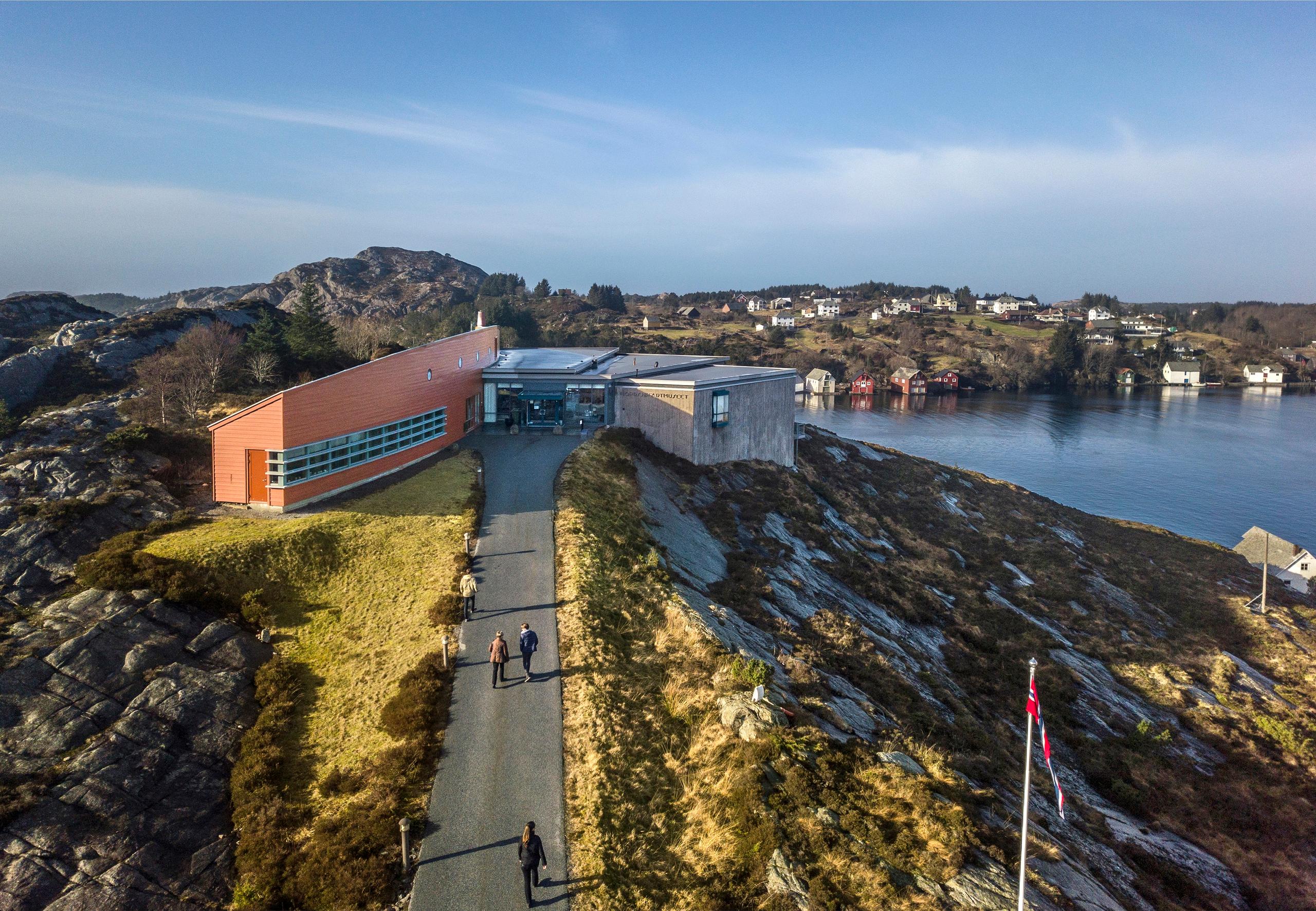 North Sea Traffic Museum, Telavåg - War Museum