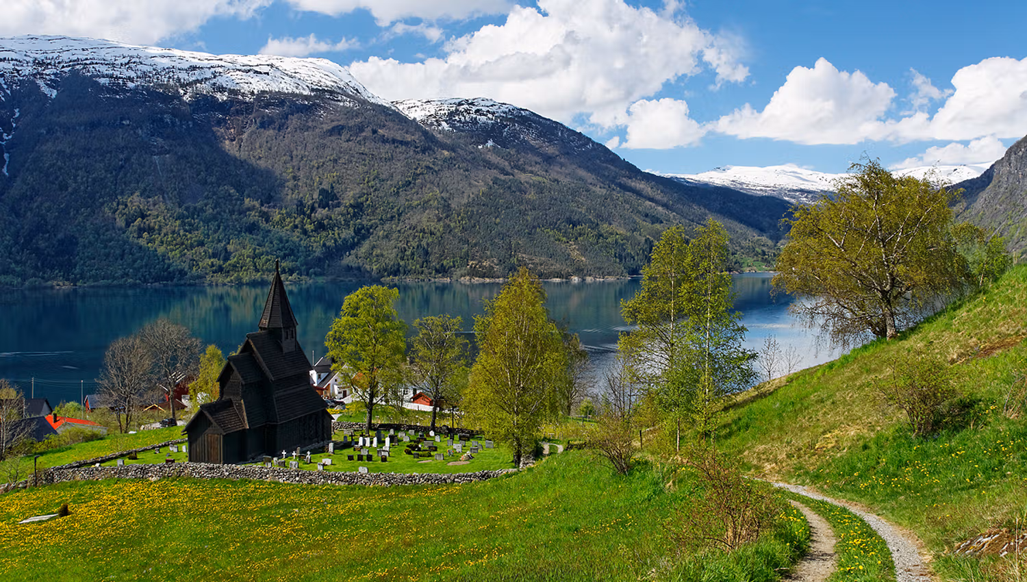 Urnes stavkyrkje