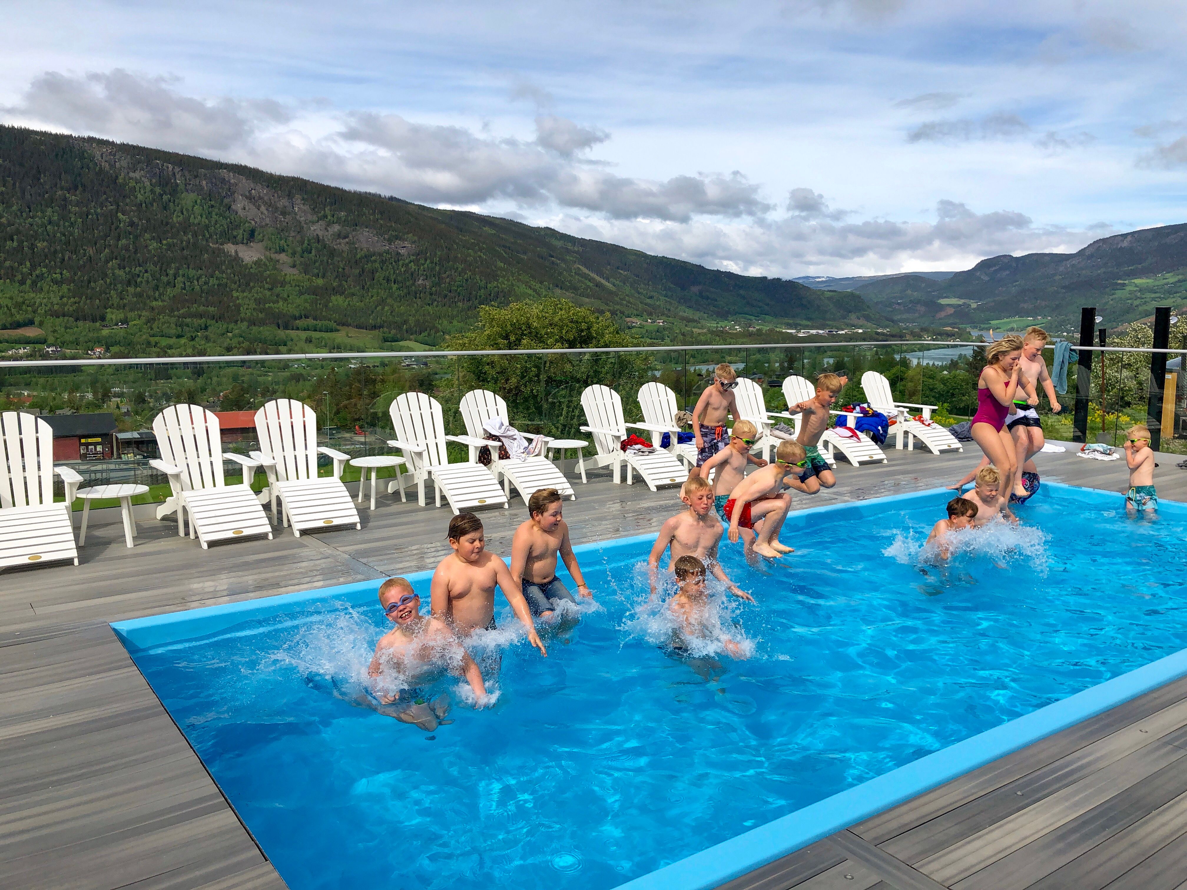 Outdoor swimming pool Nermo Hotell