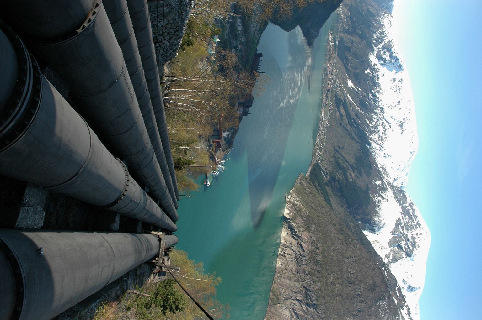 The pipelines from the power plant stretch down towards Odda, surrounded by stunning Norwegian scenery.
