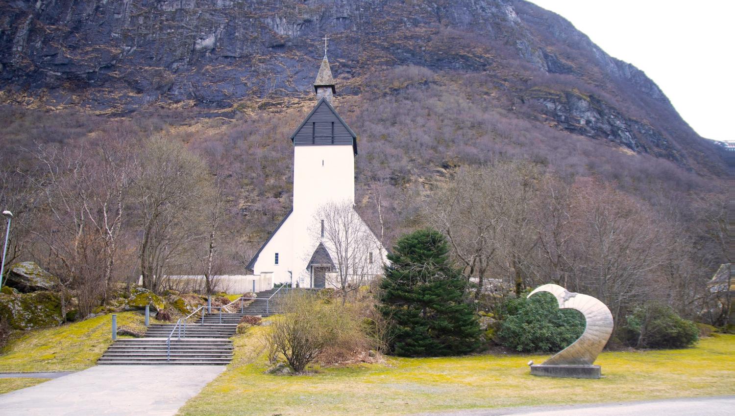 Høyanger Kyrkje