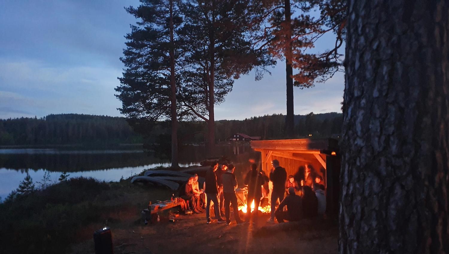 bål