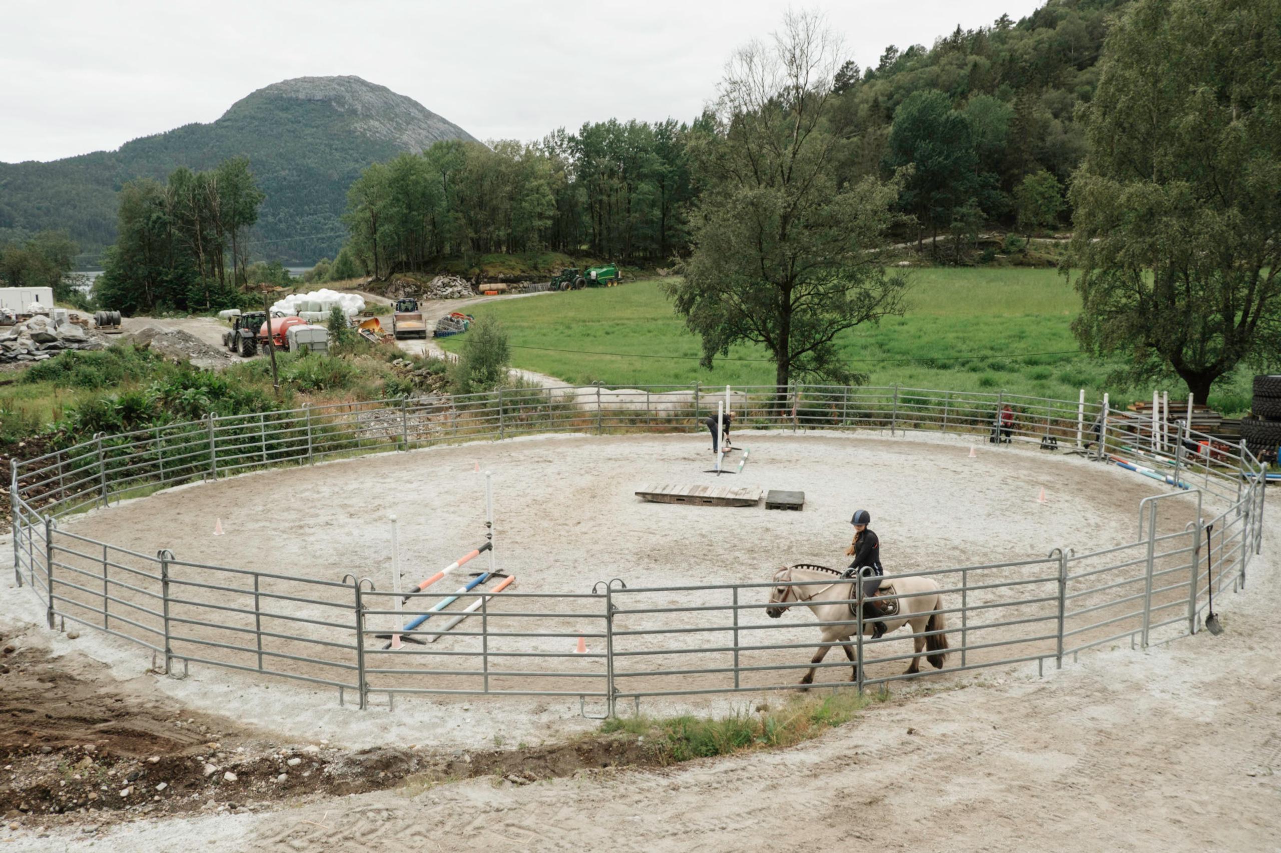 Riding Lessons with Indrefjord Gard