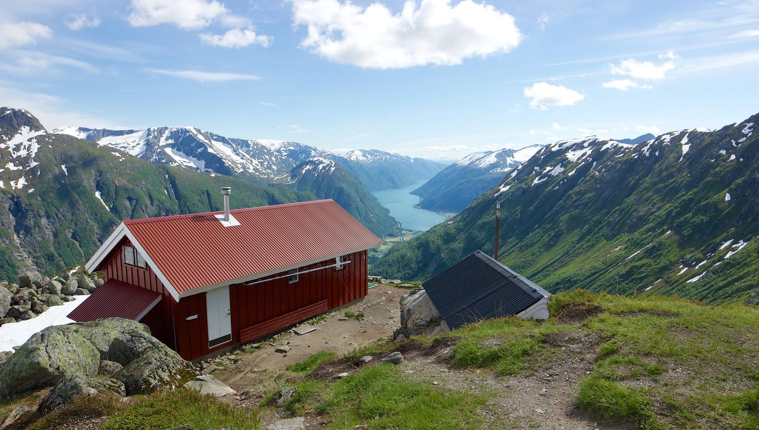 Flatbrehytta høgfjellshytte, Fjærland