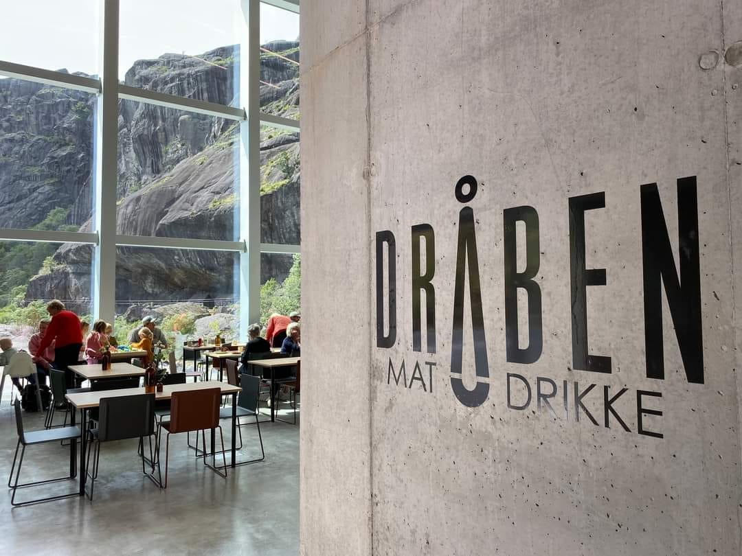 The cafe: Dråben mat og drikke