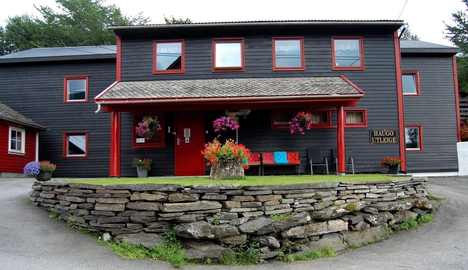 Haugo - house & cabins for rent