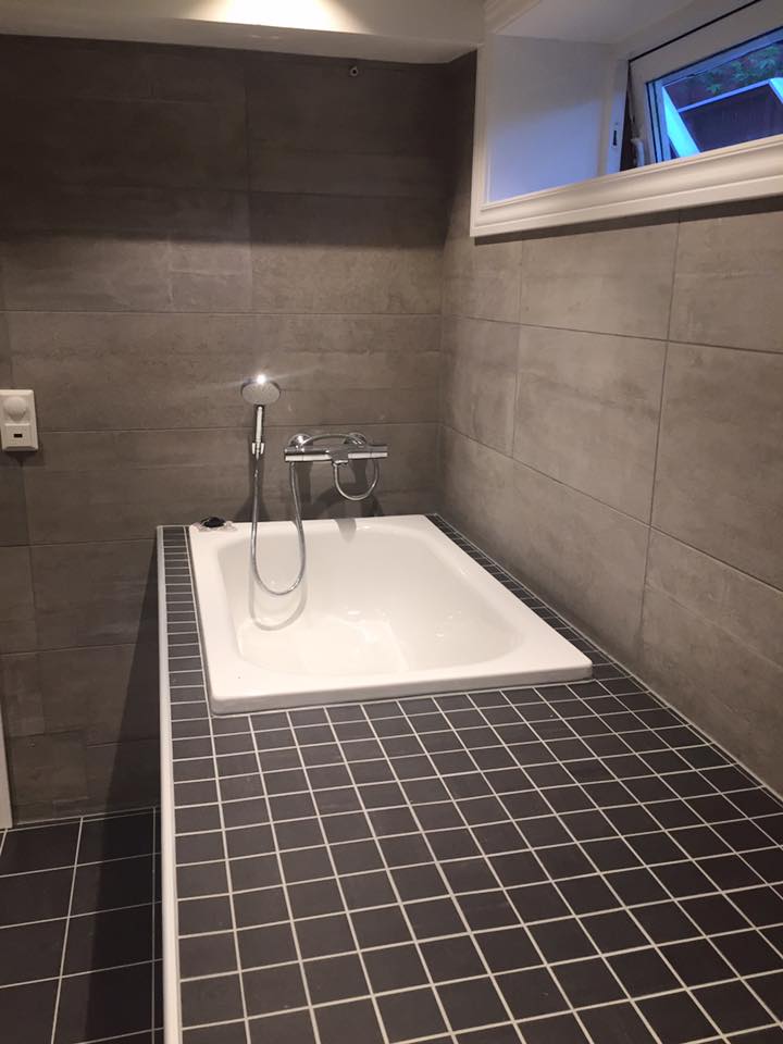 Bathtub