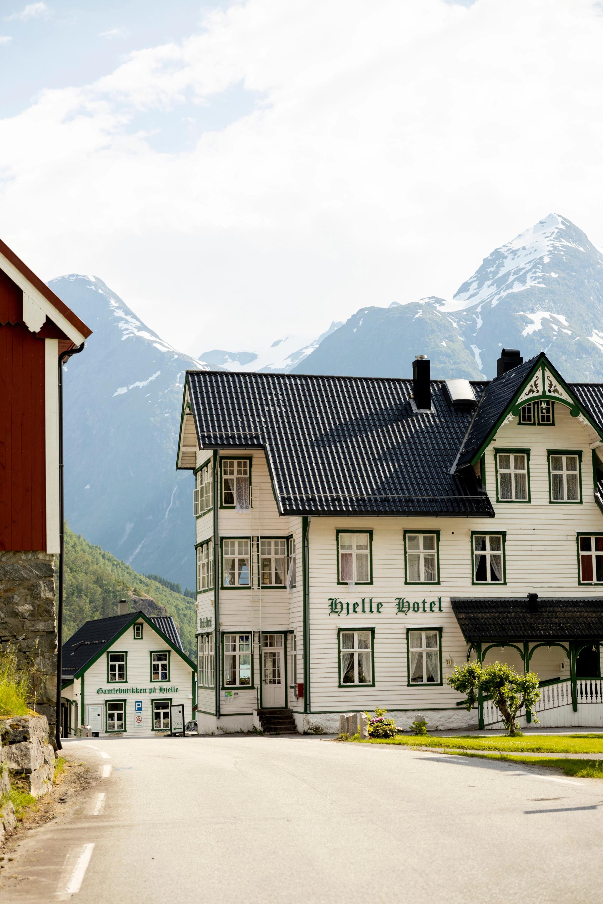 Hjelle Hotel