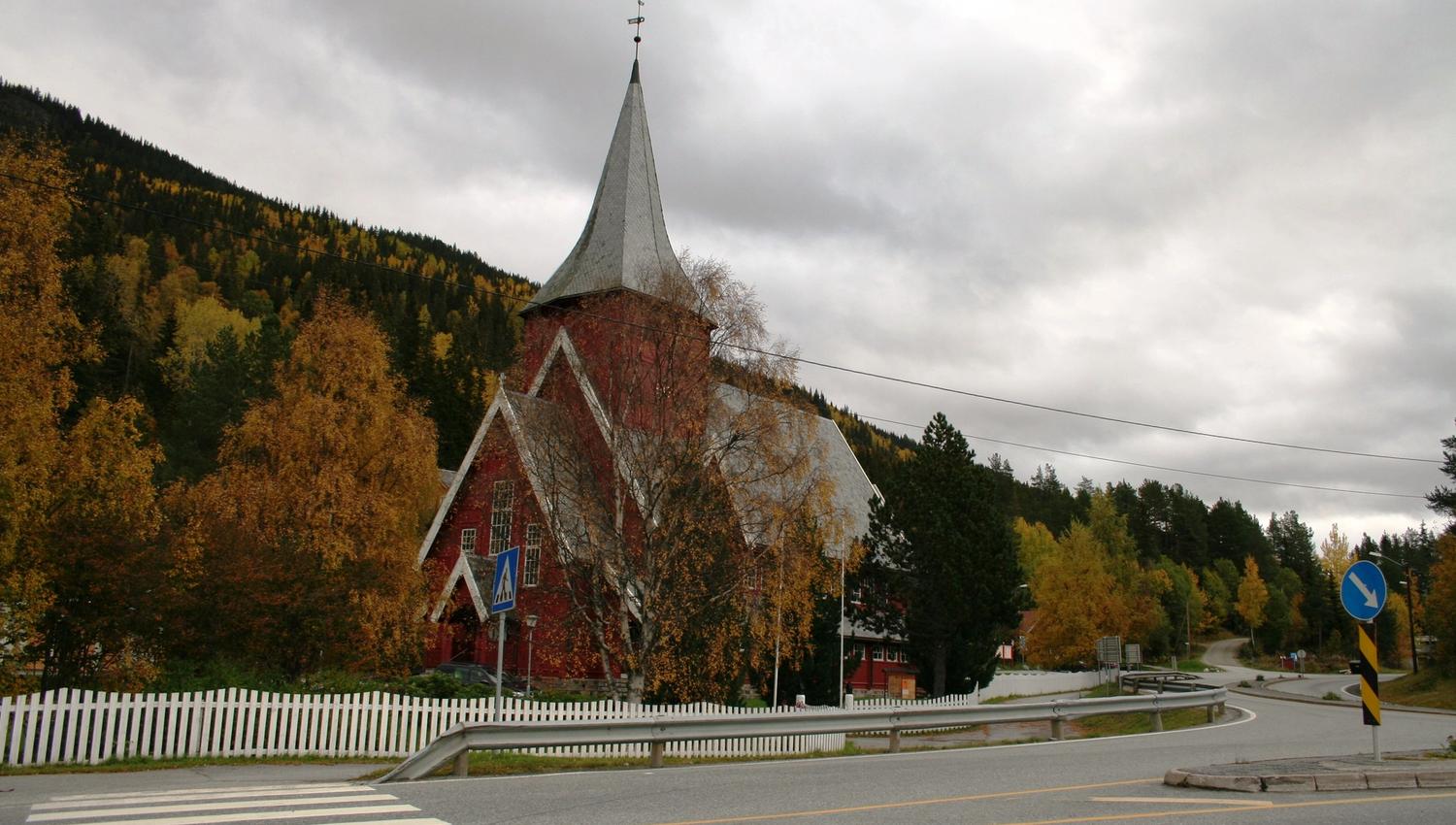 Hol Kyrkje