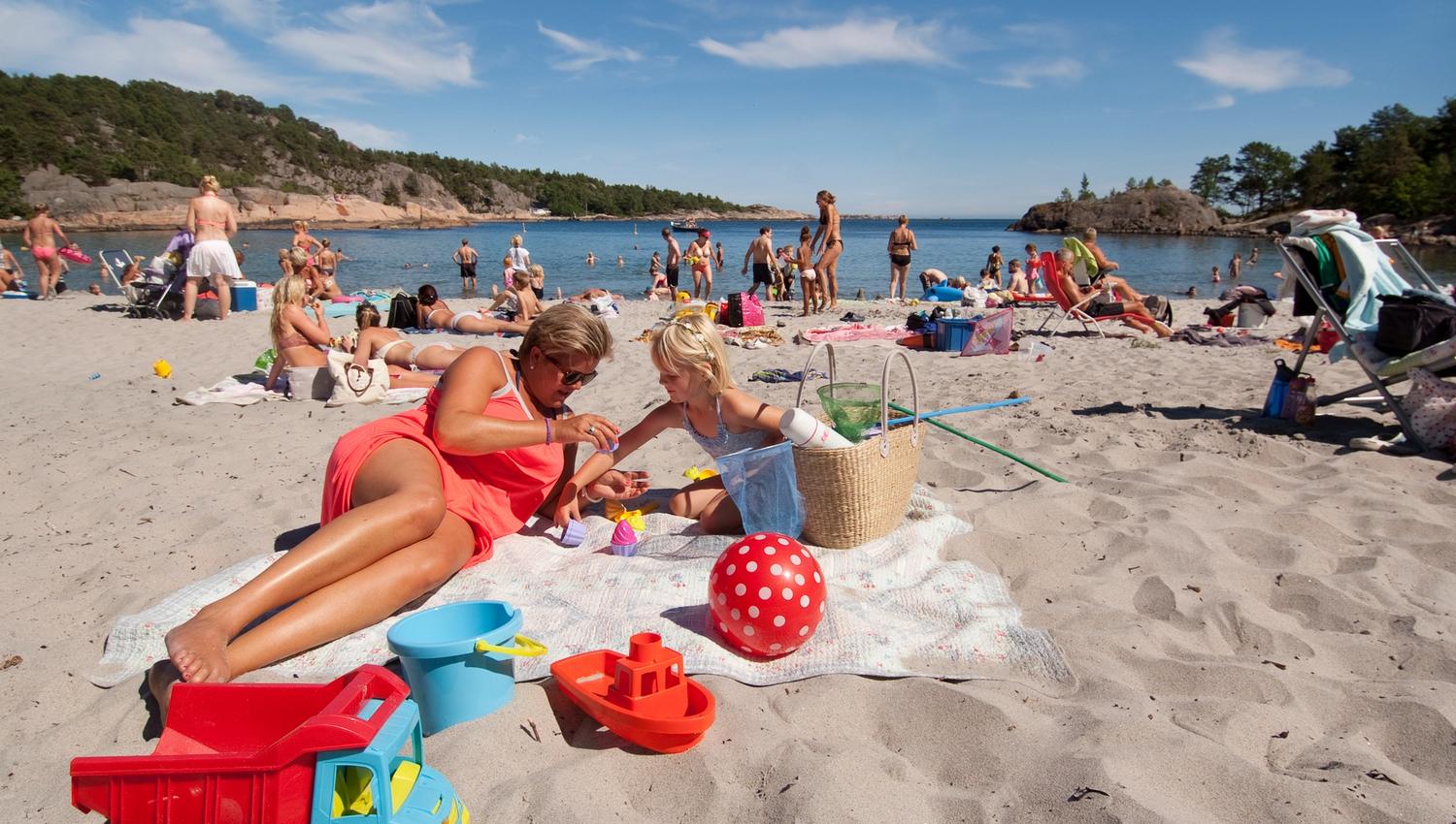 Lek på sandstrand