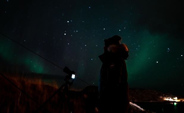 Photographing northern lights